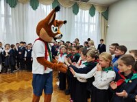 Торжественное вступление в октябрята и пионеры