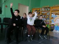 ПЕРВОКЛАССНИКИ В БИБЛИОТЕКЕ ИМЕНИ ШАМЯКИНА