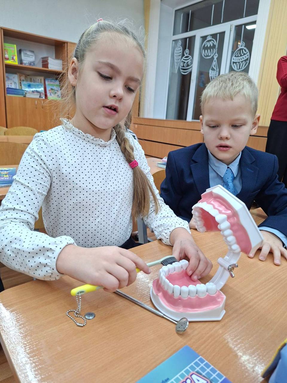 ЗДОРОВЫЕ УЛЫБКИ - С ПЕРВОГО КЛАССА