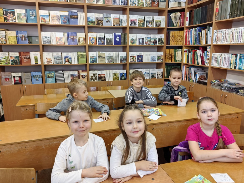 7 февраля (суббота)в библиотеке гимназии с учащимися 1-х классов проведено мероприятие «Витамины на нашем столе»