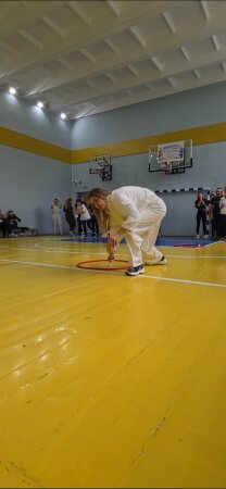 Спортивный праздник "А ну-ка мамы! А ну-ка папы!"